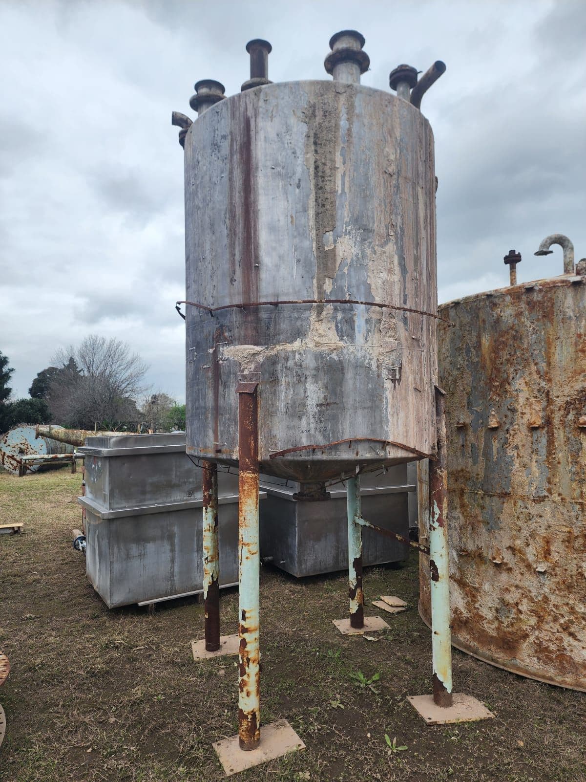 Tanque Industrial — Art. 38 — foto 1